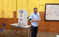 Hildon questiona pesquisa ao votar em Porto Velho: "N&atilde;o faz sentido"
