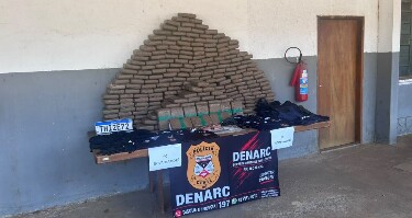 Centenas de tabletes de skunk s&atilde;o apreendidos durante opera&ccedil;&atilde;o do Denarc na zona sul de Porto Velho