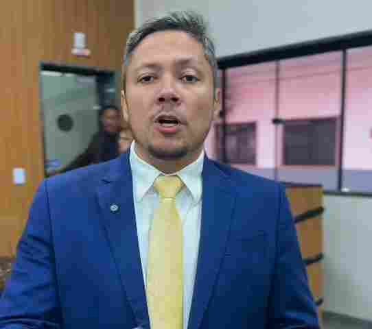 C&acirc;mara da capital elege vereador Paroca novo presidente