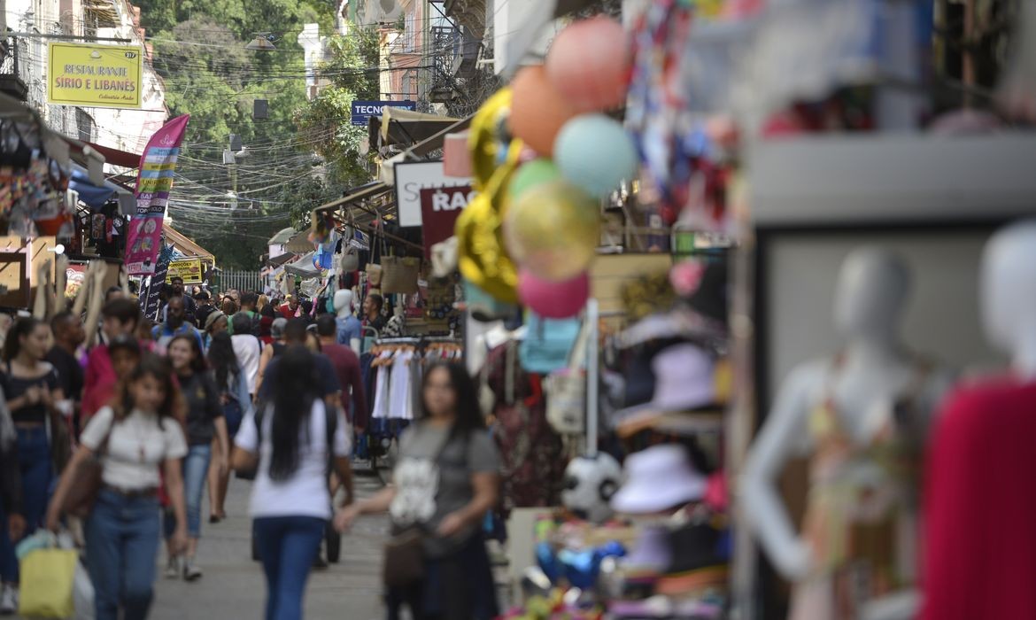 Governo anuncia perdão de dívidas e pacote de estímulo para MEIs
