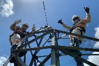 Cerca de mil eletricistas atuam para levar energia aos rondonienses; rofiss&atilde;o &eacute; celebrada neste s&aacute;bado