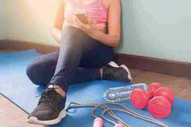 Exerc&iacute;cios para iniciantes: melhores dicas de treinos e cuidados