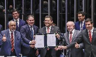 Promulgada emenda do fim da 6x1; escala 5x2 come&ccedil;a em 60 dias