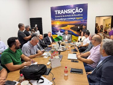 Marcos Rog&eacute;rio re&uacute;ne equipe de transi&ccedil;&atilde;o e orienta diagn&oacute;stico para garantir continuidade dos servi&ccedil;os p&uacute;blicos