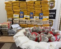 Pol&iacute;cia Civil apreende mais de 240 kg de drogas ap&oacute;s tiroteio e fuga de criminosos