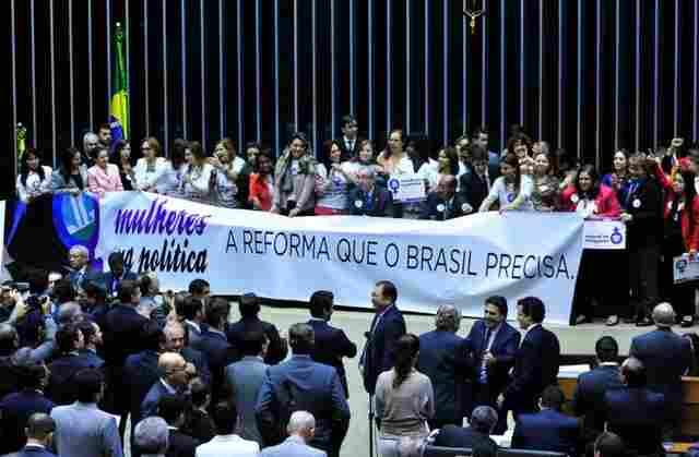 A barreira invis&iacute;vel: o abismo entre o voto feminino e o poder pol&iacute;tico em Rond&ocirc;nia