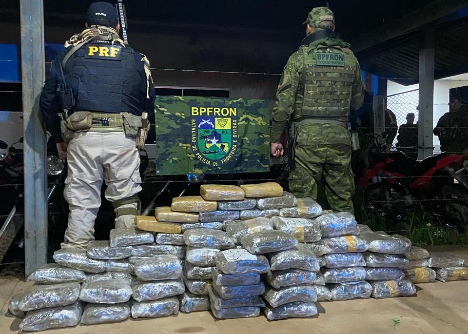 Forças de segurança apreendem mais de 100 kg de skunk avaliados em R$ 1,24 milhão