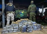 For&ccedil;as de seguran&ccedil;a apreendem mais de 100 kg de skunk avaliados em R$ 1,24 milh&atilde;o