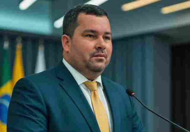 Vereador L&eacute;o Silva &eacute; eleito presidente da C&acirc;mara de Buritis