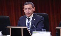 Ministro Nunes Marques suspende postagens ilegais contra campanha de Lula