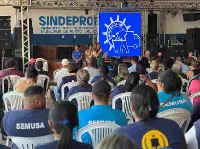 Sindeprof re&uacute;ne agentes de sa&uacute;de para debater EC 140 e iniciam luta para transi&ccedil;&atilde;o de regime
