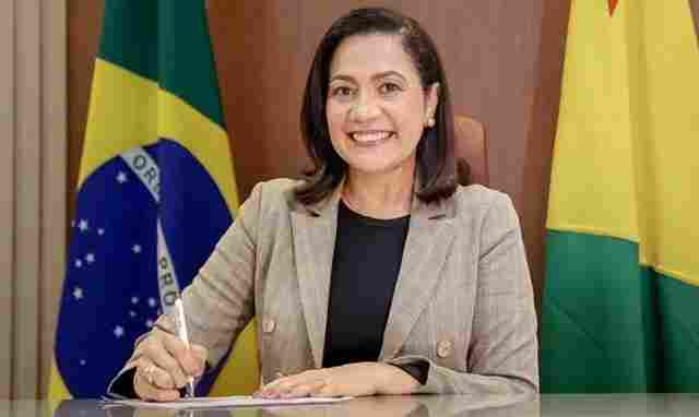 Mailza Assis &eacute; reeleita governadora do Acre

