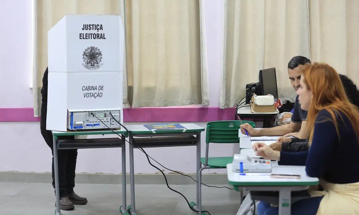 Elei&ccedil;&otilde;es 2026: 8 partidos v&atilde;o comandar 26 estados e o DF

